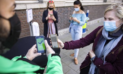 Nizozemska ukinula policijski sat koji je na snazi od prosinca, ali zasad odustaje od daljnjih popuštanja mjera