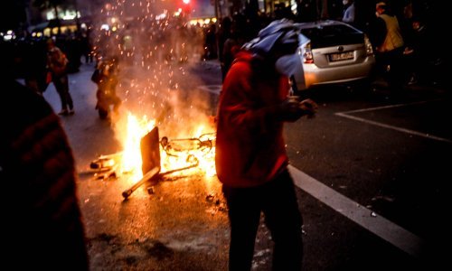Više od 50 berlinskih policajaca ozlijeđeno na prvomajskom prosvjedu