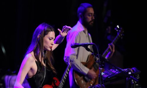 [FOTO] Sara Renar koncertom u Šibeniku predstavila svoj novi album