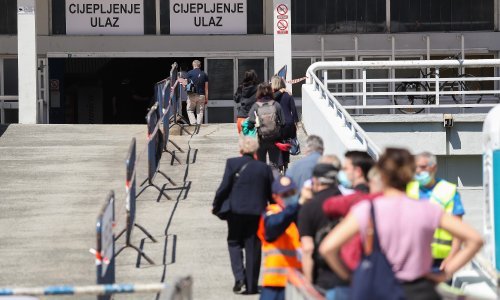 U srijedu u Hrvatskoj 2494 nova slučaja zaraze koronavirusom, preminula 51 osoba