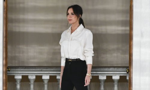 Sviđa vam se minimalistička elegancija? Victoria Beckham ne može bez ovih pet basic komada