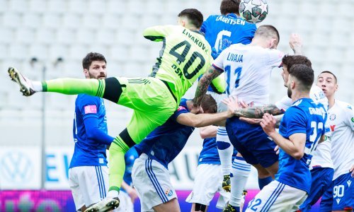 Pogledajte baš sve najzanimljivije iz derbija na Poljudu pa tako i trenutak iz sudačke nadoknade zbog kojeg su se svi u Hajduku uhvatili za glavu