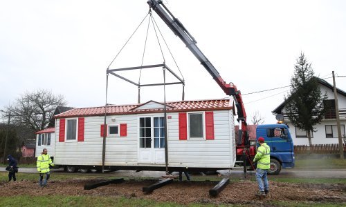Robne zalihe žurno kupile 986 kontejnera i kućica