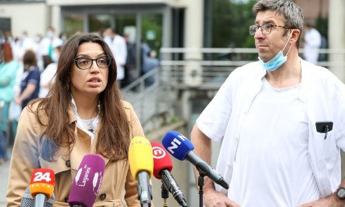 [FOTO] Radiologinja Bolanča Čulo pokrenula prosvjed djelatnika, predstojnica Zadravec uzvraća: Ona radi privatno, a u Klinici želi zaštititi svog supruga