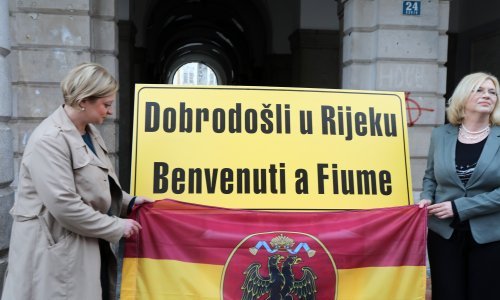 Lista za Rijeku predstavila 'dvojezičnu ploču dobrodošlice' u Rijeku