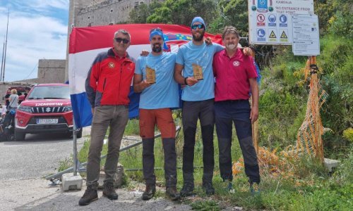 Brački planinari hvalevrijednim pothvatom premašili svoj cilj i osigurali terapije djeci kojoj je to najpotrebnije