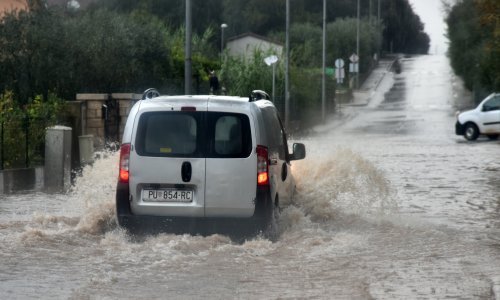 Nevrijeme praćeno tučom pogodilo Istru