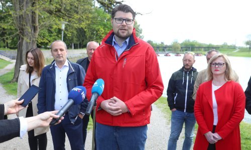 Grbin u Karlovcu: Naši kandidati spremni napraviti promjene