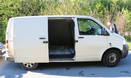 Kao na filmu: Sedam policijskih vozila jurilo po Slavoniji za bijelim kombijem; u njemu zatekli 11 migranata; vozač i suvozač u bijegu