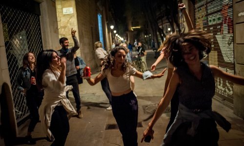 [FOTO] Španjolci razuzdano proslavili kraj lockdowna, epidemiologinja: 'Zabrinuta sam zbog osjećaja lažne sigurnosti'