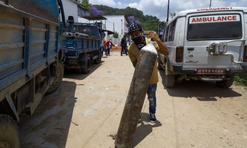 Nepalske vlasti mole alpiniste da im predaju prazne boce za kisik za oboljele od korone