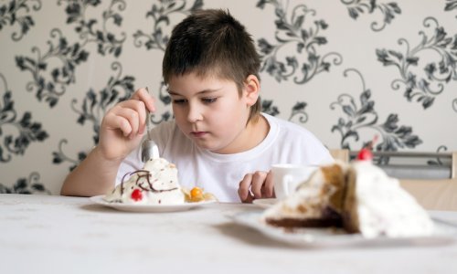 Pandemija koronavirusa mogla bi imati nepredvidljive posljedice koje bi mogle rezultirati povećanom pretilošću među djecom