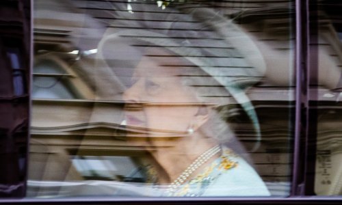 Britanski parlament Kraljičinim govorom počinje novo zasjedanje