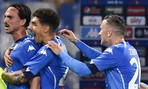 Napoli ne posustaje u borbi za Ligu prvaka; kod kuće do vrha napunio mrežu Udinesea i skočio na drugo mjesto