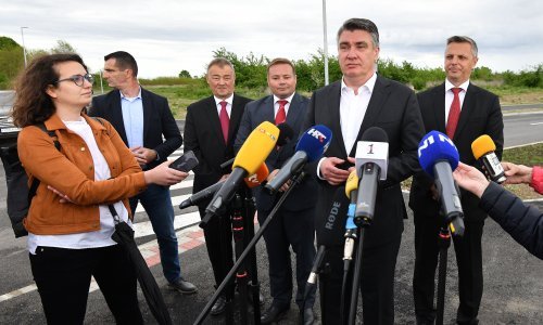 [FOTO/VIDEO] Milanović o Jandrokovićevoj fotografiji: To nije ništa vulgarno, to je naprosto jadno. Dobro je, nisam riknuo od smijeha