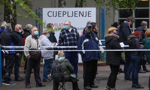 U Hrvatskoj danas 926 novozaraženih; preminula 41 osoba