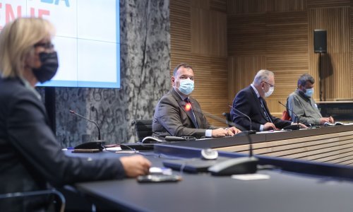 Ublažavanje mjera - već od sutra sve radi do ponoći, nove mjere i na granicama. Stožer poručio: Izbjegavajte javno gledanje utakmica Eura!