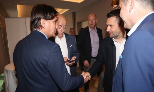 Nenad Bjelica poželio da se netko od njegovih igrača nađe na popisima izbornika Dalića i Bišćana; ova tri igrača s pravom se nadaju pozivu...