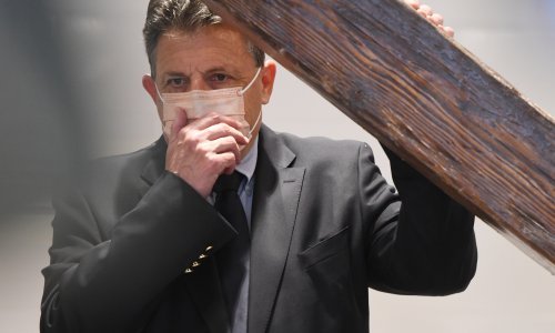 Sessa: Izbori su prošli mirno, ali nabijeni strašću. Glasanje se ponavlja na 18 mjesta