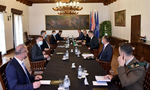 Milanović i Plenković zajedno na Vijeću za obranu: Vladi dana potpora za odabir i kupnju borbenog aviona