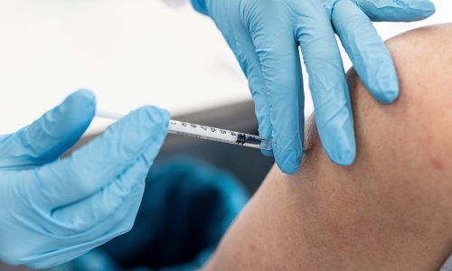 U brazilskom gradu Serrani jako pala smrtnost od koronavirusa nakon cijepljenja odraslih