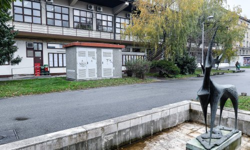 Izložba 'Fali zidara' u vanjskim prostorima Studentskog centra
