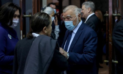 [FOTO] Otvorena izložba Ede Murtića s više od 100 djela proslavljenog velikana. Pogledajte tko se sve pojavio u Meštrovićevom paviljonu