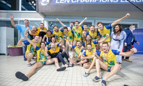 Mladost se senzacionalno vratila od 0:2 u seriji i osvojila naslov prvaka po prvi puta u 13 godina; Jug pokleknuo u Dubrovniku i izgubio na peterce