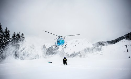 Nema znakova života pod zatrpanim hotelom
