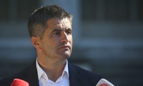 [FOTO] Mihanović traži da Ivošević povuče kandidaturu: On je verbalni terorist, normalan čovjek to ne može napisati