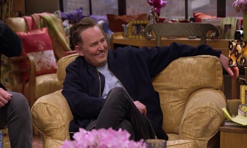 Matthew Perry je tek raskinuo zaruke, a njegovi obožavatelji nagađaju da već ima novu ljepoticu