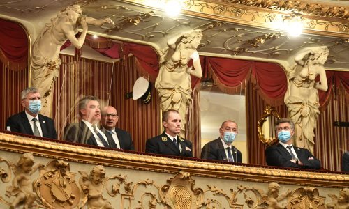 Svečana akademija u HNK: Milanović i Plenković zajedno u svečanoj loži, ali na sigurnoj udaljenosti