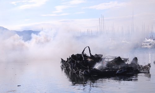 [FOTO/VIDEO] Pogledajte što je ostalo od milijunski vrijednih jahti nakon stravičnog požara, oglasili se i vatrogasci