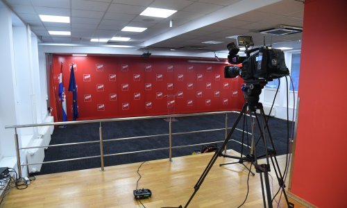 Vrh SDP-a raspustio organizacije u Zagrebu i Slavonskom Brodu