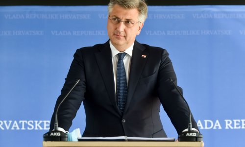 Plenkovićev poziv preko društvenih mreža: 'Minuta je dovoljna da cijepljenjem zaštitimo život'