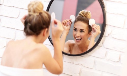 Zaboravite na micelarnu vodu: Ovaj proizvod za čišćenje lica postao je veliki hit, a jasno je i zašto