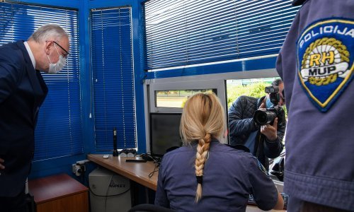 Božinović na Bregani testirao covid-potvrde: Sve traje 20-ak sekundi. Do sada ih je izdano 40 tisuća, a s njima je u Hrvatsku ušlo preko sto osoba