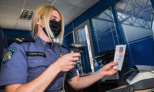 [ANKETA] Bez nje će vam biti teže putovati, a možda i raditi neke druge stvari; hoćete li izvaditi covid-potvrdu?