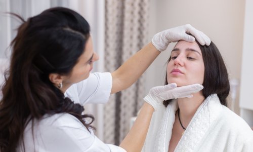 Neki pacijenti zbog nuspojava na koži odustaju od onkološkog liječenja: Doznajte kako ublažiti i spriječiti simptome