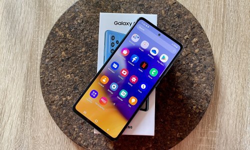 [FOTO] Jednostavan dizajn i niz atraktivnih karakteristika: Isprobali smo Samsung Galaxy A72