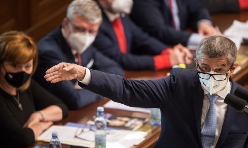 Češka vlada preživjela glasovanje o povjerenju