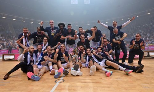 [FOTO] Košarkaši Zadra u majstorici razbili Split i osvojili naslov prvaka Hrvatske poslije 13 godina; tisuće navijača upalo u dvoranu