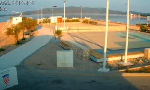 [VIDEO] Kamere zabilježile jutrošnji jak potres kod Šibenika