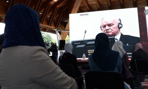 U Sarajevu pozdravljaju presudu Mladiću, u Banjoj Luci tvrde da je sud antisrpski