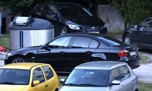 Obdukcija potvrdila da je dječak u Kninu umro zbog toplotnog udara: U autu je bio više od sedam sati