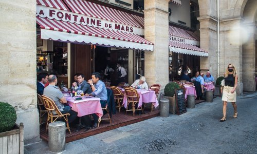 U Francuskoj i u Belgiji otvaraju se restorani i barovi, građani jedva dočekali: 'Bilo je i vrijeme!'