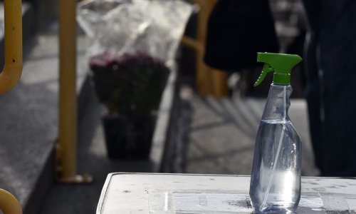 Policija istražuje tko je otrovao profesoricu dezinficijensom. Moguća kazna za počinitelja - izbacivanje iz škole