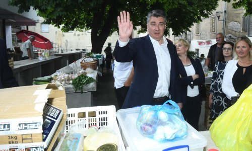 [FOTO] Milanović: Djeca vjeruju u Djeda Mraza, a znamo da ga nema. Kao što znamo da nema drugog pravosuđa osim HDZ-ovog pravosuđa