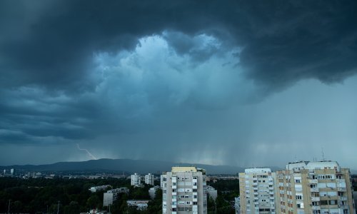 Zagreb pogodili tuča i grmljavinsko nevrijeme