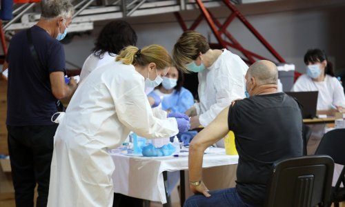 U posljednja 24 sata 43 nova slučaja zaraze koronavirusom, preminule su dvije osobe